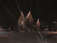 Raadhuis in de sneeuw